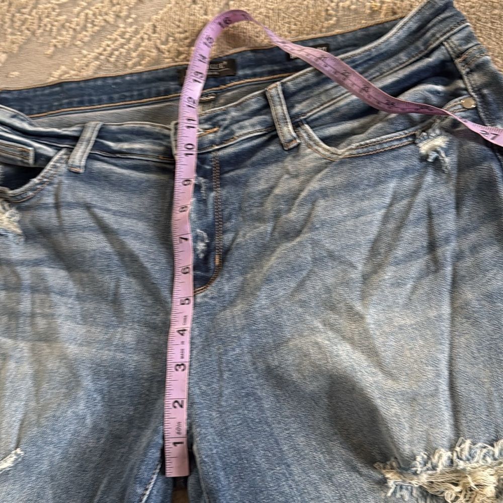 Judy Blue Boyfriend Fit Size 15/32 Jeans Distressed Blue Casual EUC - Picture 9 of 10